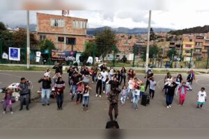 Lee más sobre el artículo Estudiantes de turismo lideran recorridos de memoria en Bogotá